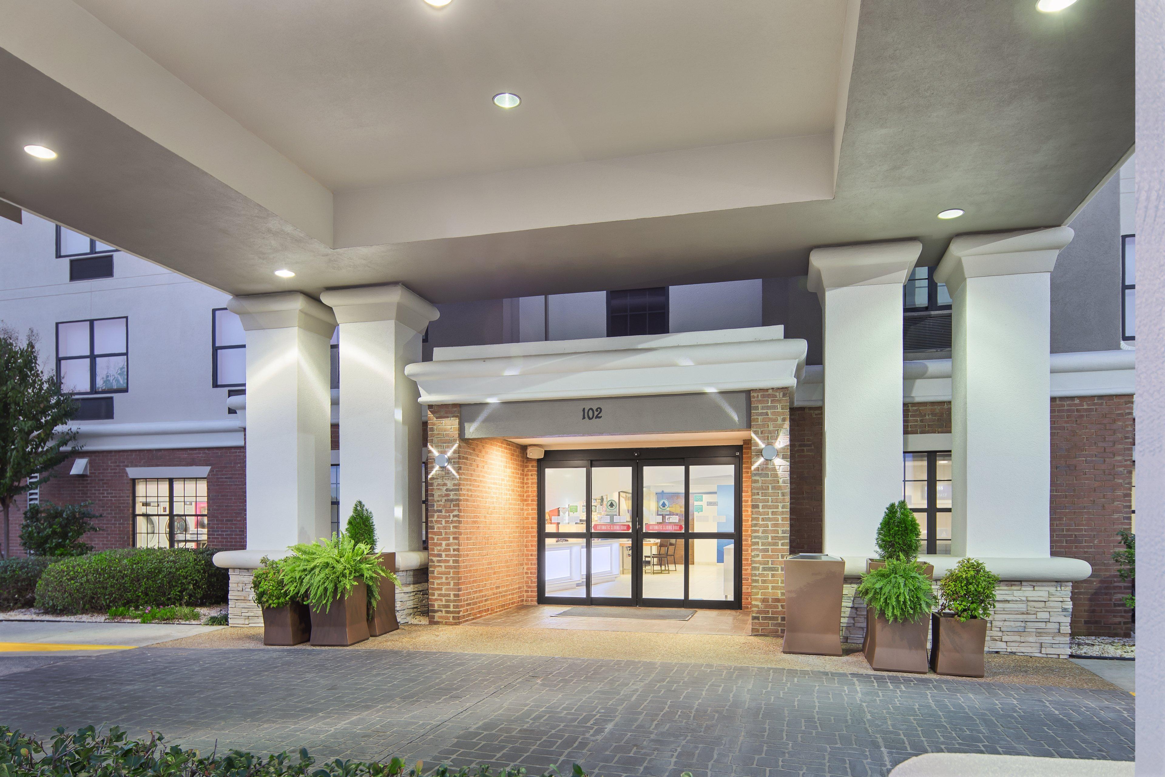 Holiday Inn Express Hotel & Suites Byron By Ihg Екстер'єр фото
