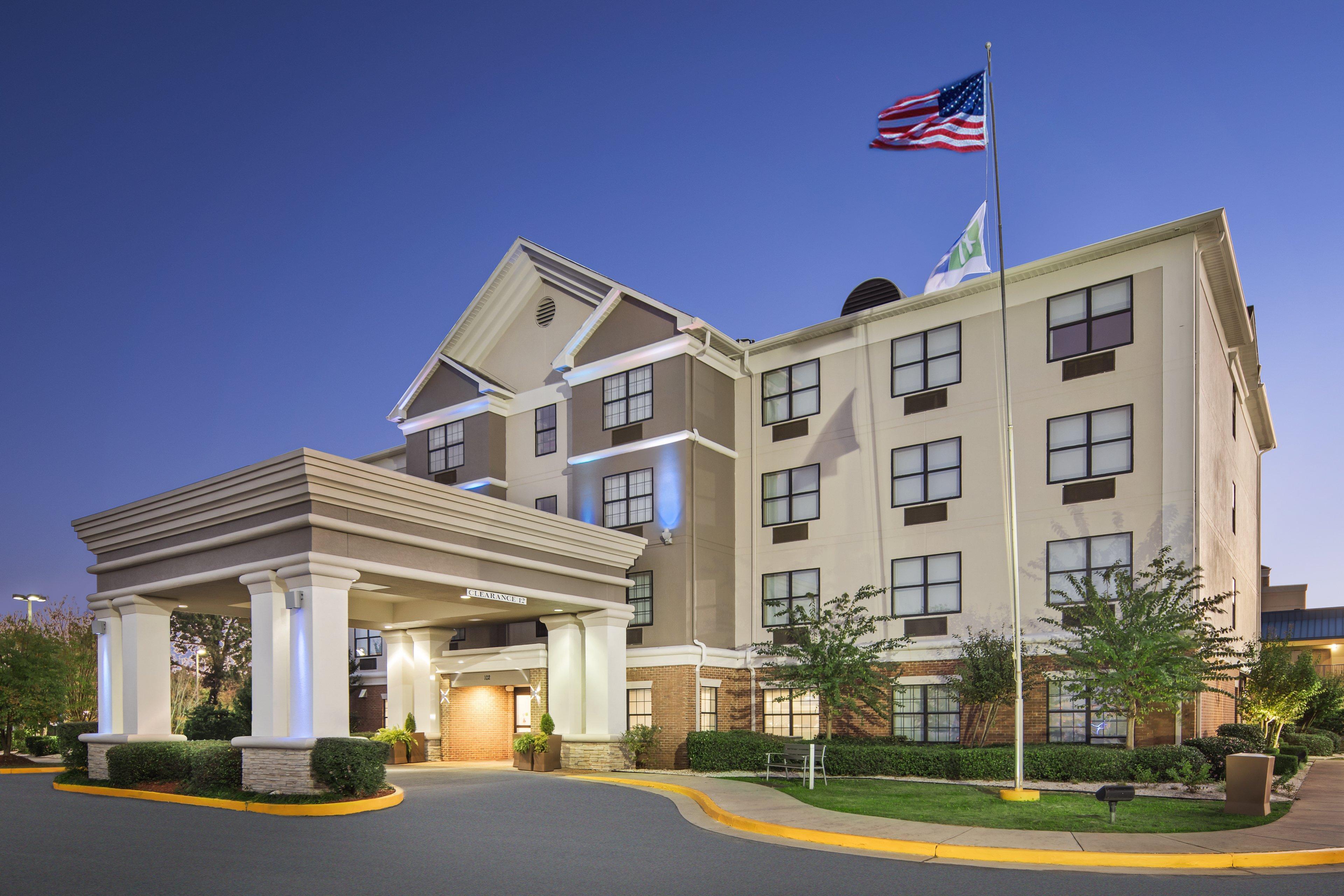 Holiday Inn Express Hotel & Suites Byron By Ihg Екстер'єр фото