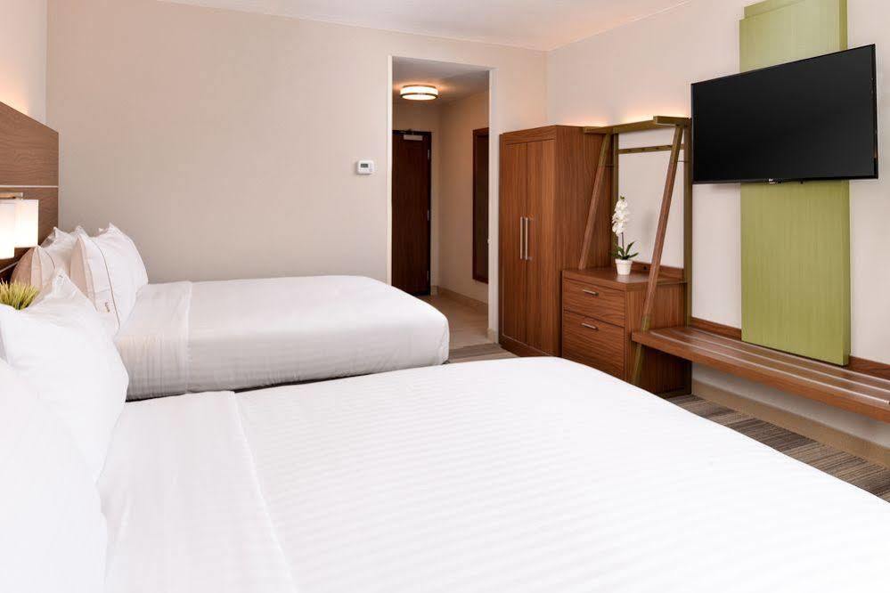 Holiday Inn Express Hotel & Suites Byron By Ihg Екстер'єр фото
