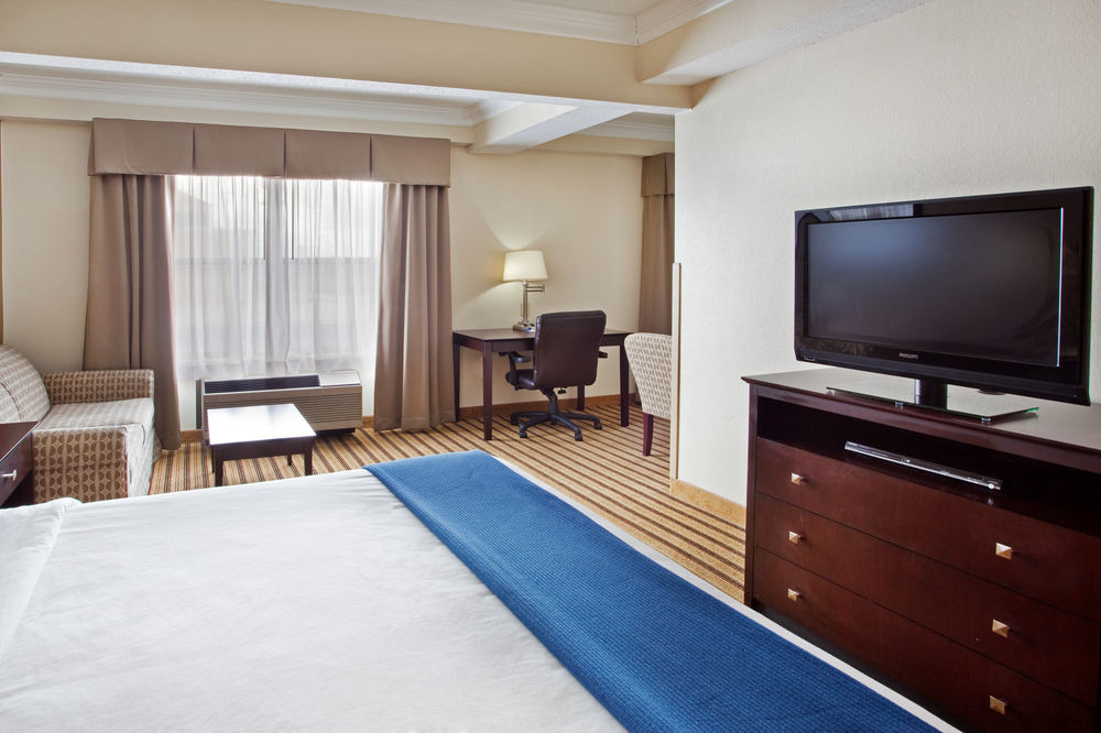 Holiday Inn Express Hotel & Suites Byron By Ihg Екстер'єр фото