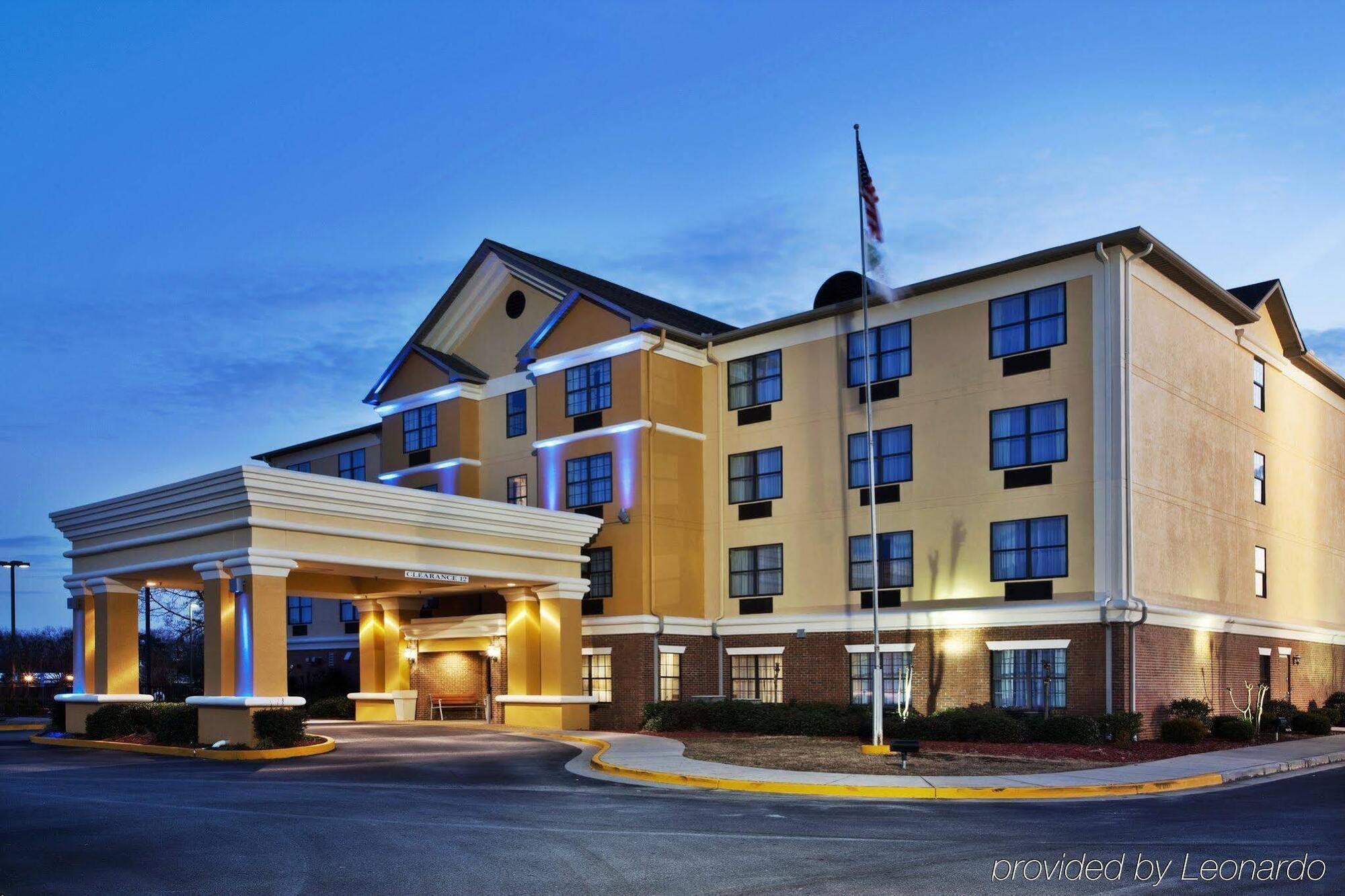 Holiday Inn Express Hotel & Suites Byron By Ihg Екстер'єр фото